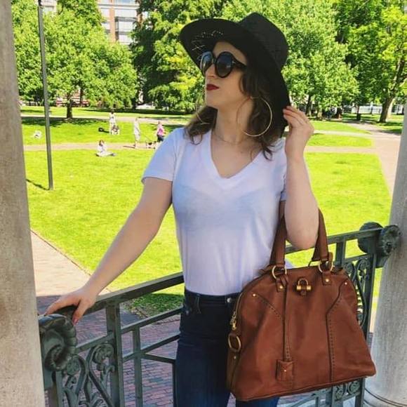 Meet your Posher, Whitney - Picture 1 of 1